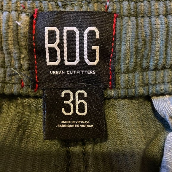 BDG Urban Outfitters camo cargo pants - Picture 3 of 3